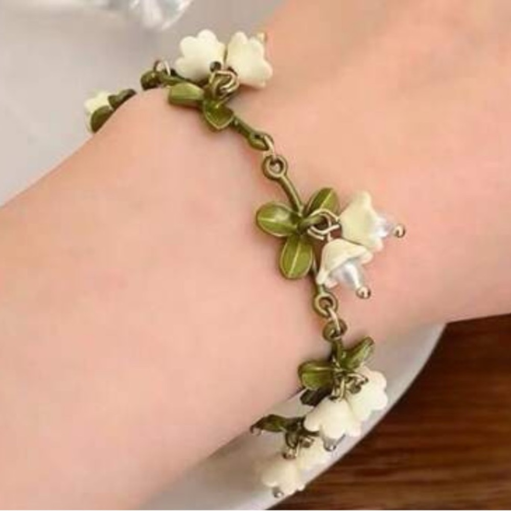 Spring Tulip Bracelet